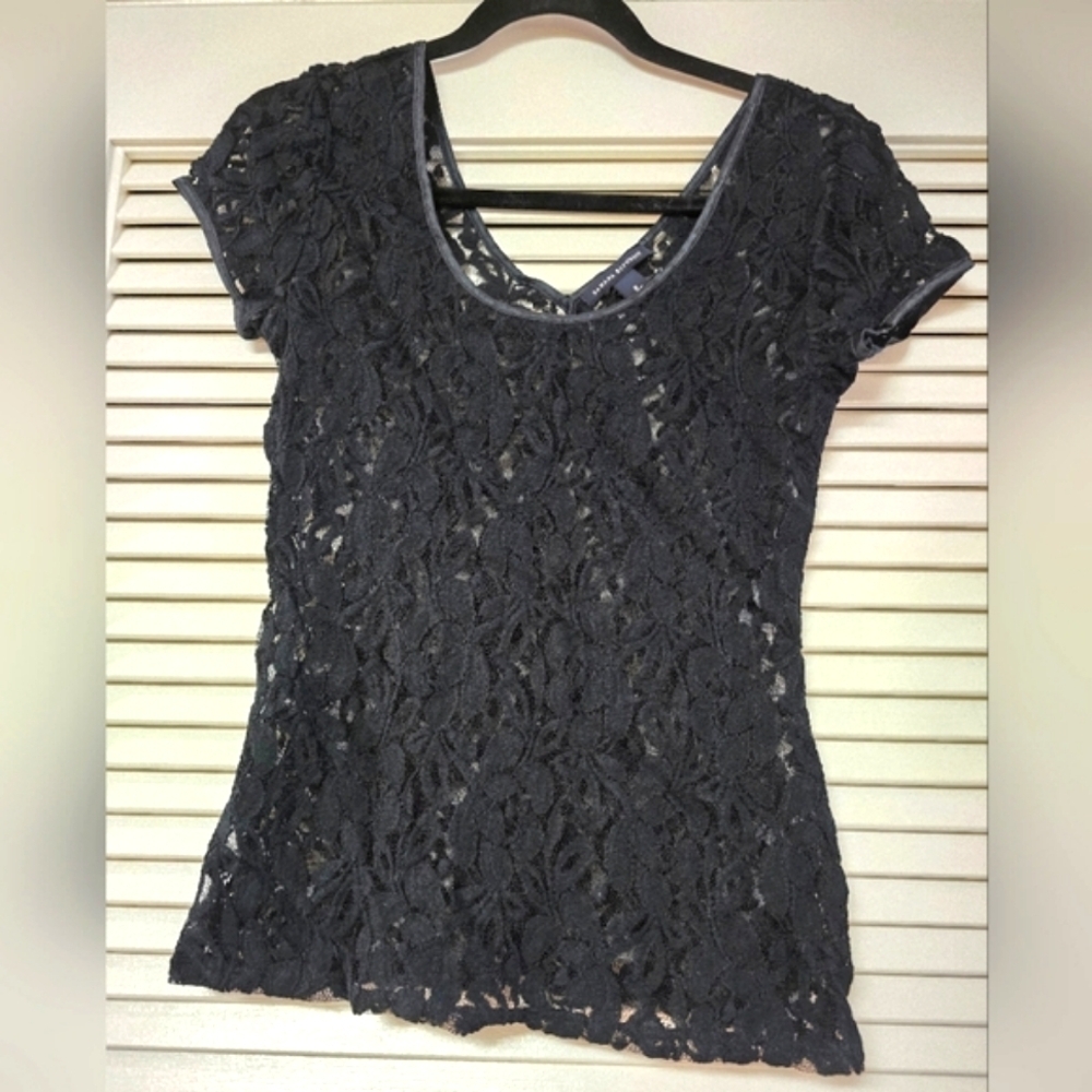 Banana Republic - Black Sheer Lace Short-Sleeve Top